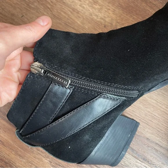 Aquatalia Black Suede Waterproof Farin Ankle Booties Boots Women Size 9 Italy - Picture 7 of 16